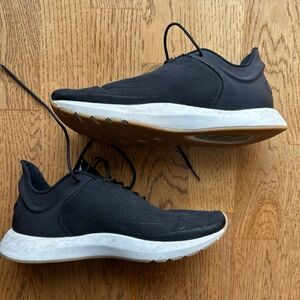 Saysh One size 8.5 womens An Everyday, Multipurpose Shoe sneaker shoe